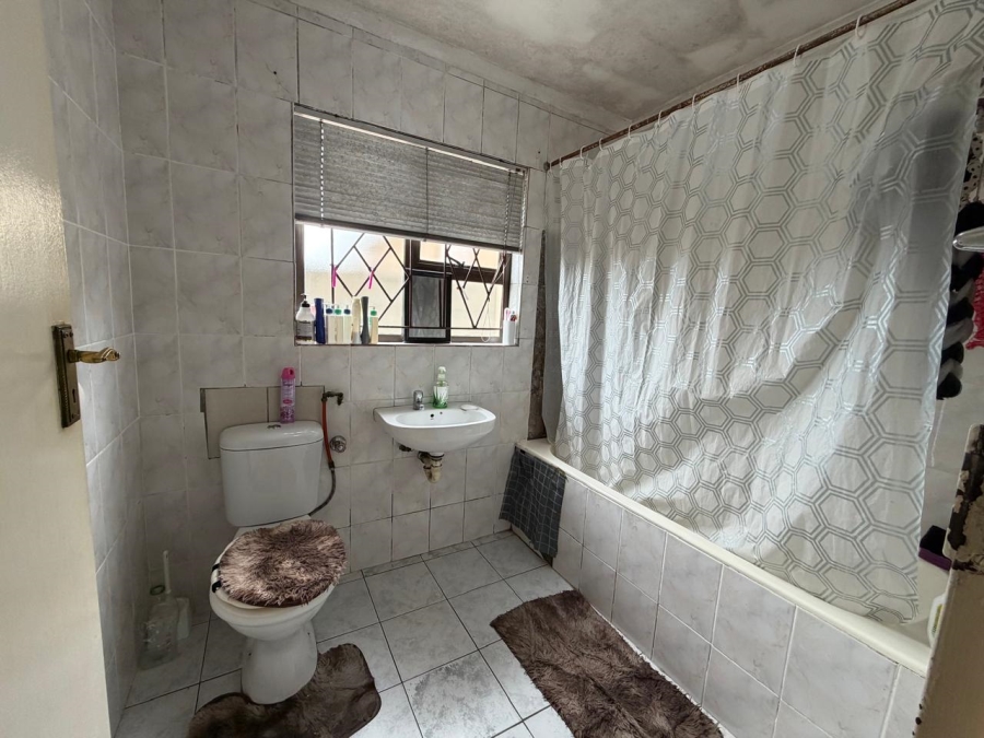 2 Bedroom Property for Sale in Hazendal Western Cape